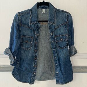 Old navy button up jean jacket